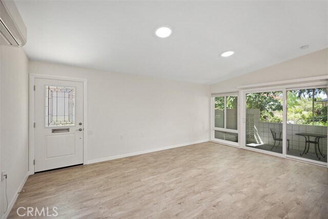 Building Photo - 584 Avenida Majorca