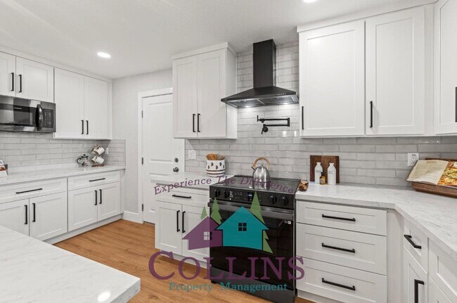 Building Photo - 11384 Francis Dr