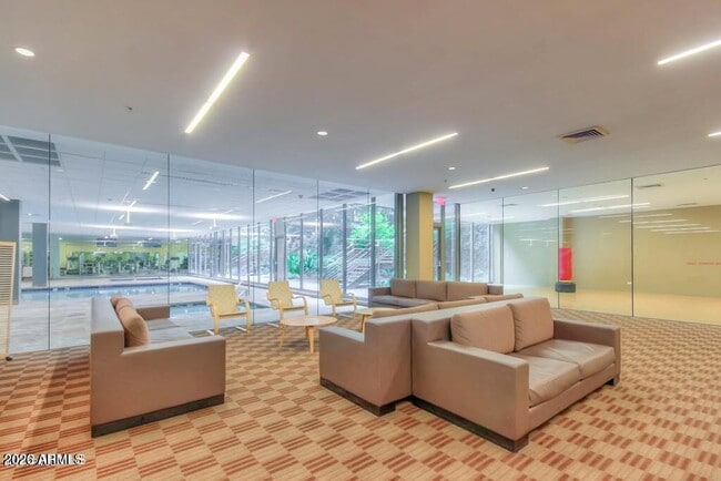 Building Photo - 7117 E Rancho Vista Dr