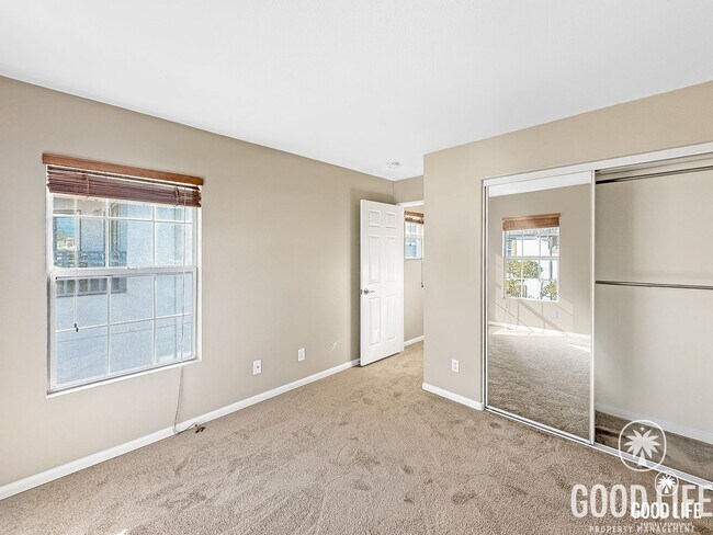 Building Photo - Great 2B/2BA Townhome in Scripps Ranch w/ New Carpets, A/C & Swimming Pool!