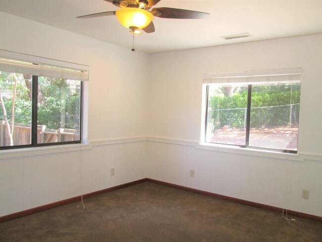 Building Photo - Unfurnished, 1-year long-term rental