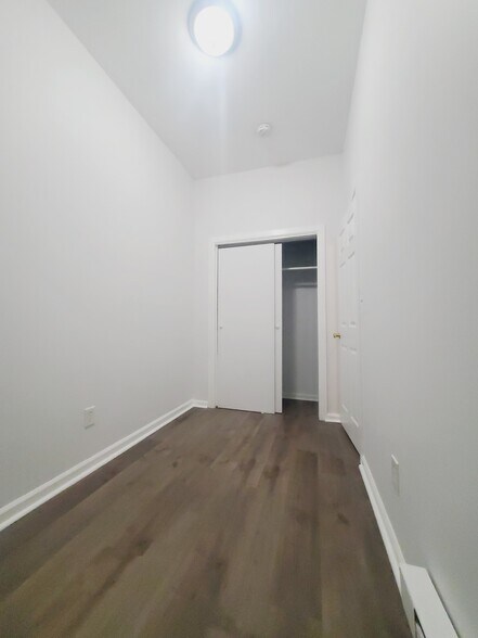 Building Photo - 366 Forrest St