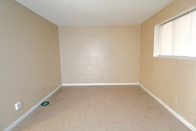 Building Photo - Waterfront Condo with Pensacola Bay Views – Updated 1BR in Quiet Southeast Community | Minutes to...