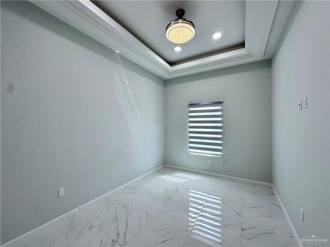 Building Photo - 21 Sunset Dr