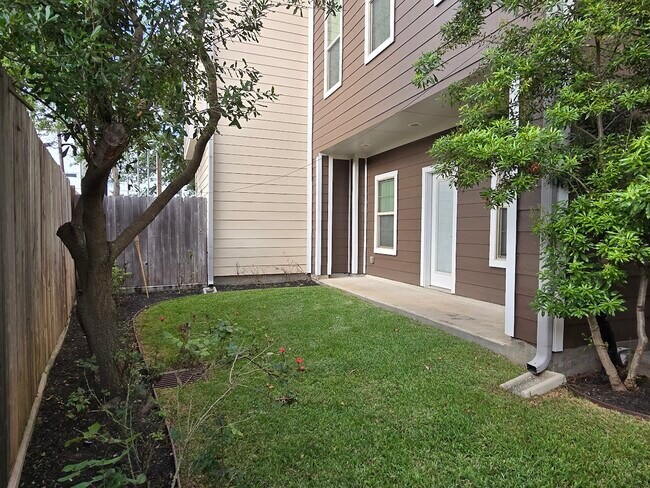 Building Photo - 4109 Allen St