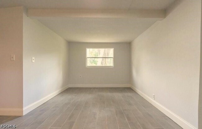 Building Photo - 215 Delray Ave