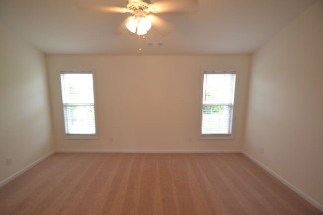 Building Photo - 119 Forest Ridge Rd