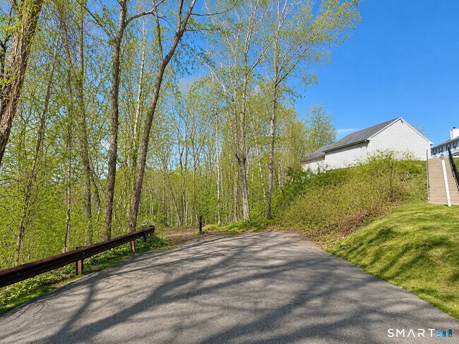 Building Photo - 143 Spyglass Ct