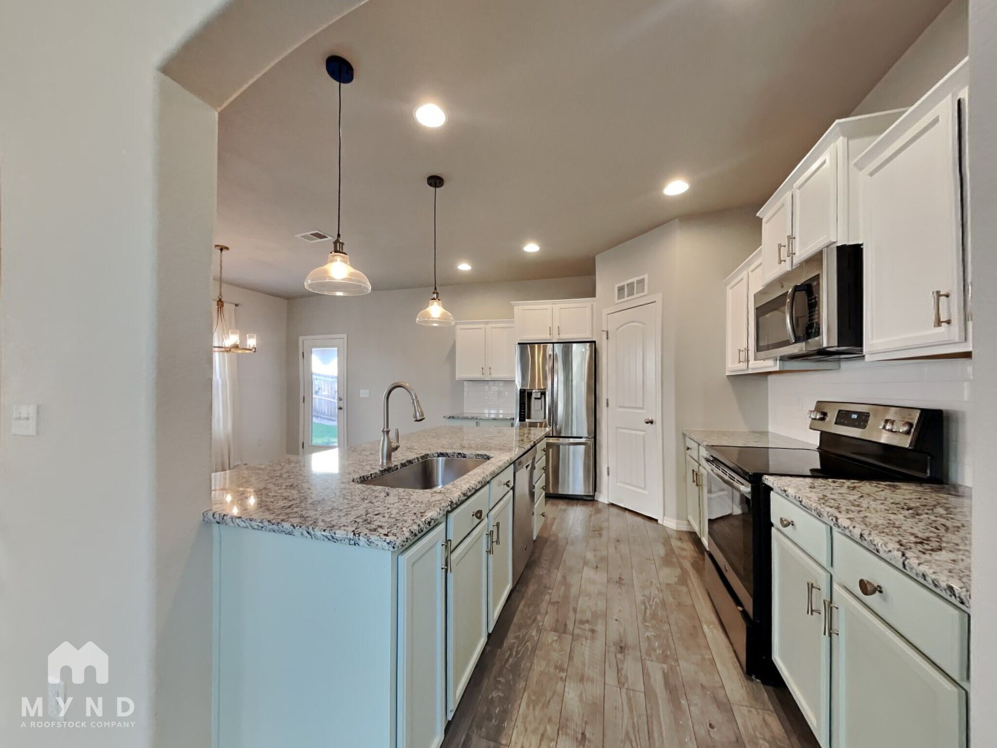 Building Photo - 7074 New Meadow Dr