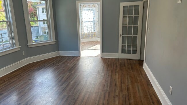 Building Photo - 20 Myrtle Ave