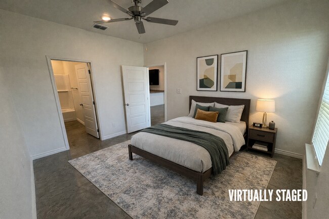 Building Photo - 636 Pacific Crest Trl