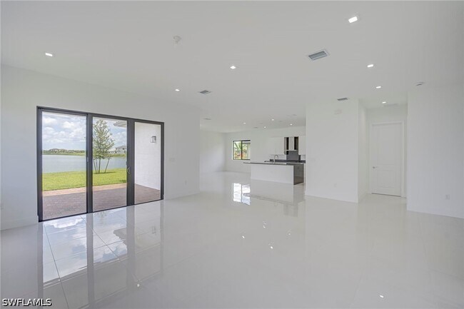 Building Photo - 4775 Quercia Dr