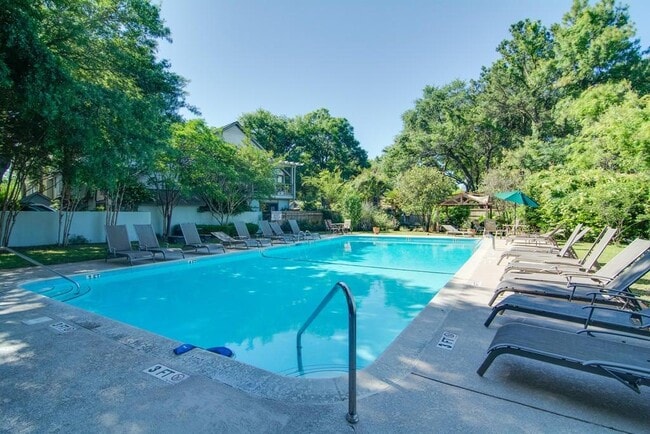 Building Photo - 340 Sandpiper Dr