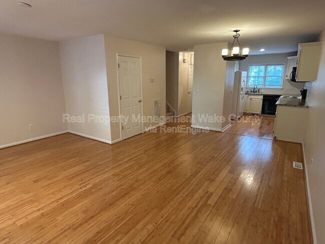 Building Photo - 7016 Epping Forest Dr