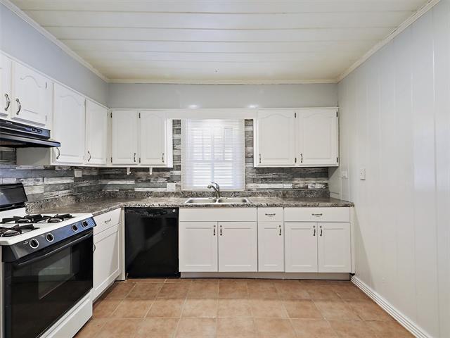 Building Photo - 105 E Hunt St