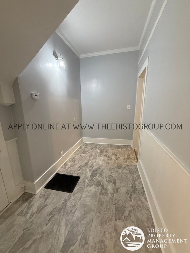 Building Photo - 497 Boulevard St