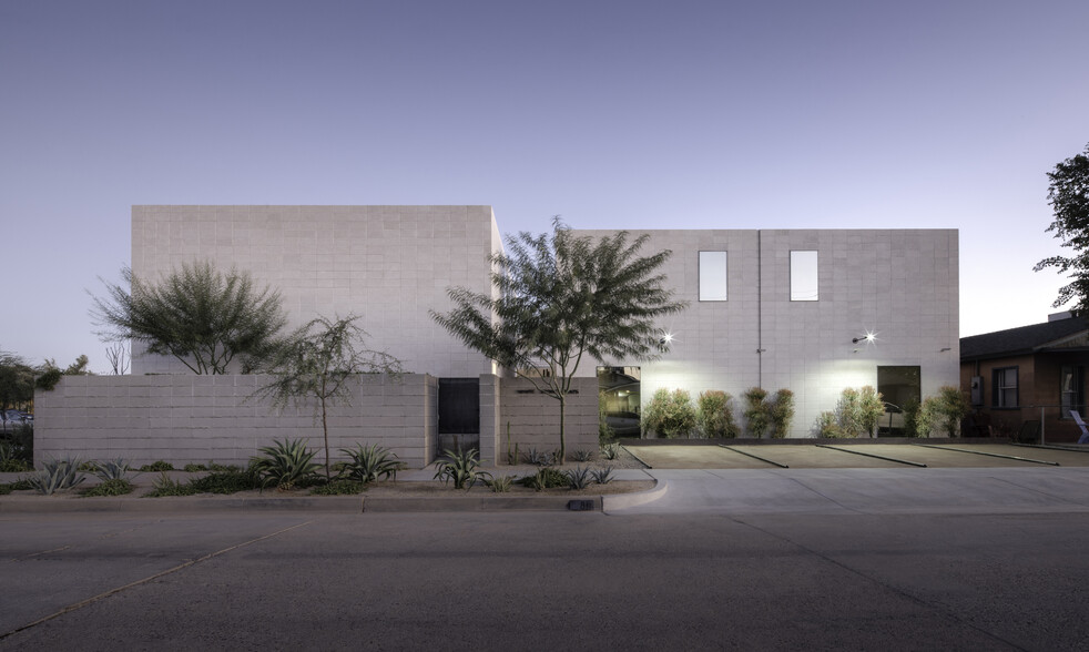 Building Photo - 818 W McKinley St