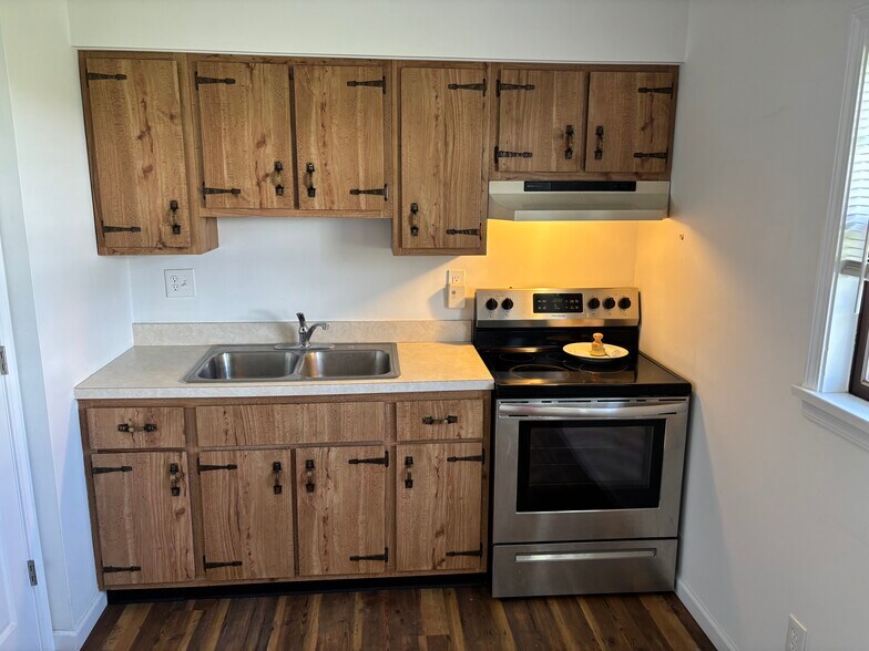 Building Photo - 536 Orchard Ln