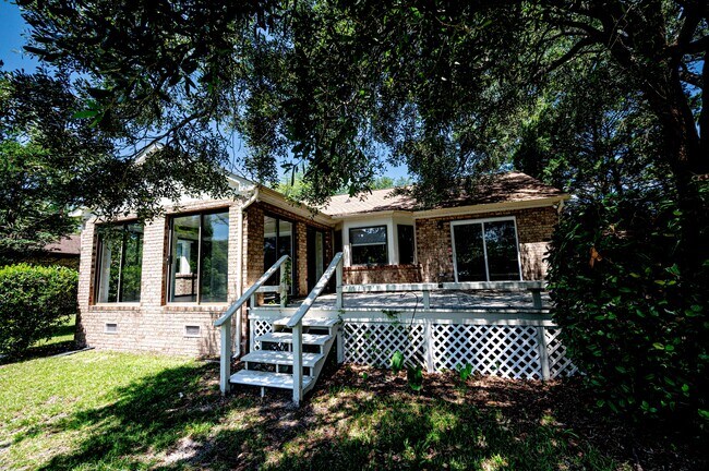 Building Photo - 5722 Gondolier Dr