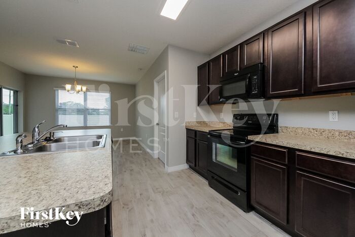 Building Photo - 2160 Sequoia Way