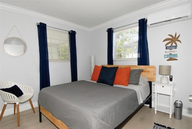 Building Photo - 21 NE 57th Ct