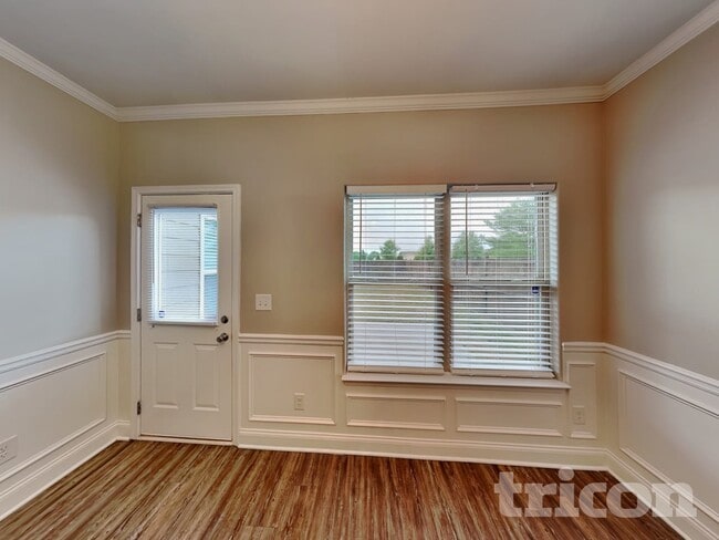 Building Photo - 120 Leland Ln