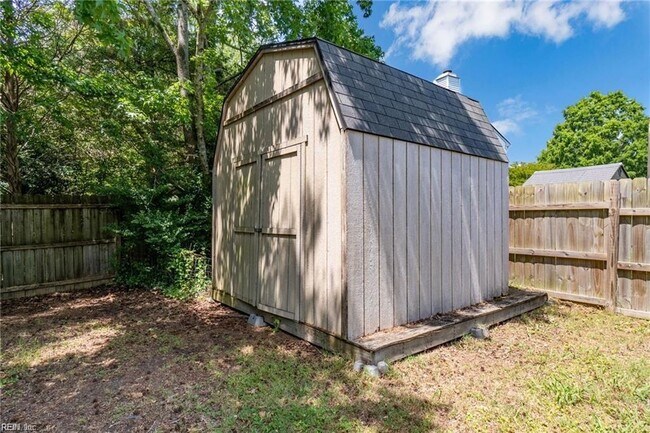 Building Photo - 1805 Monet Ct