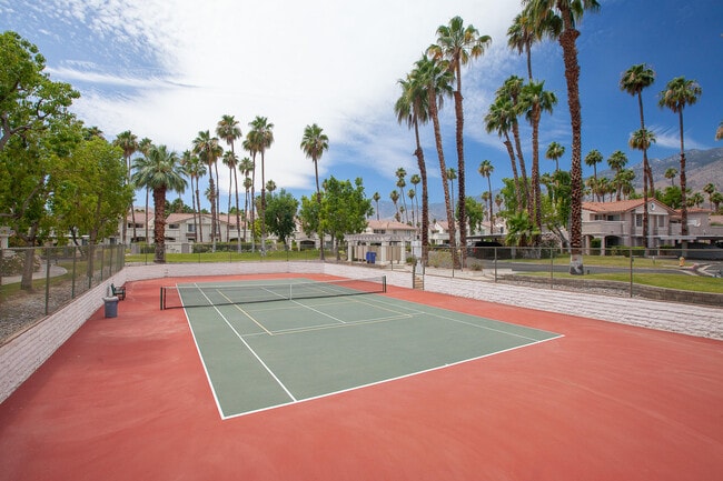 Building Photo - 500 S Farrell Dr