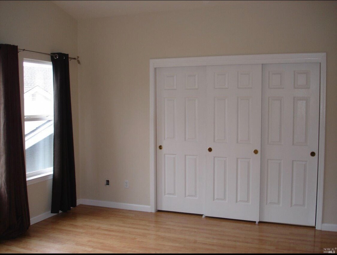 Building Photo - 4247 Flat Rock Cir