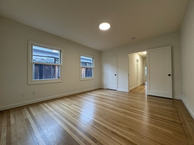 Building Photo - Beautifully Updated 3BD/2BA + Office Single-Family Home in Palo Alto