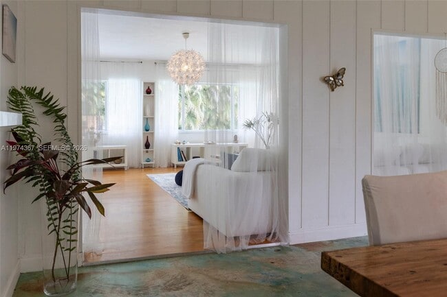 Building Photo - 750 NE 120th St