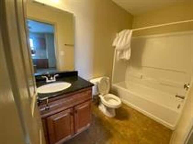 Building Photo - 1621 Muscovy Wy