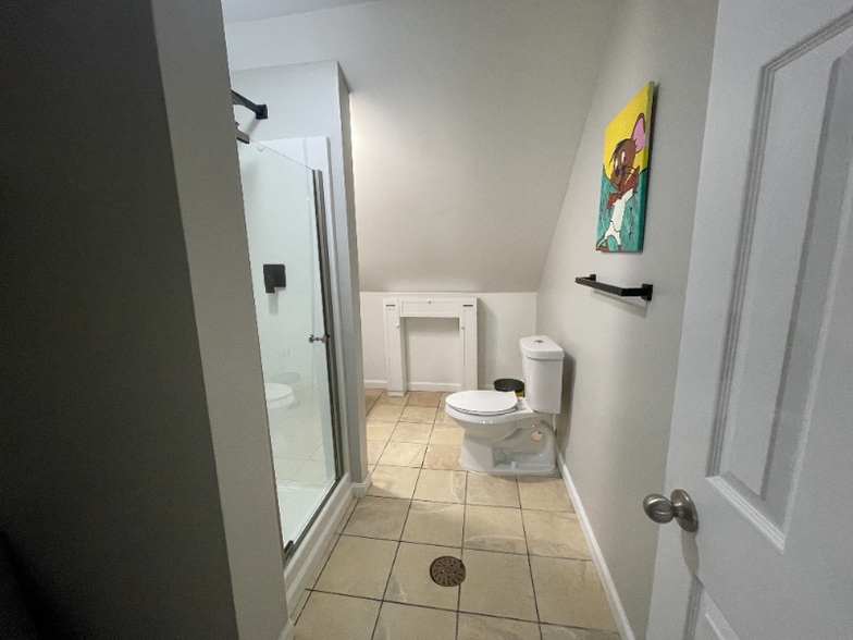 Building Photo - 4522 E Washington St