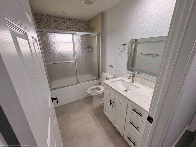 Building Photo - 331 Homasassa Ave NE