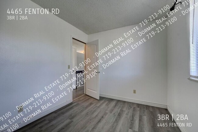 Building Photo - 4465 Fenton Rd