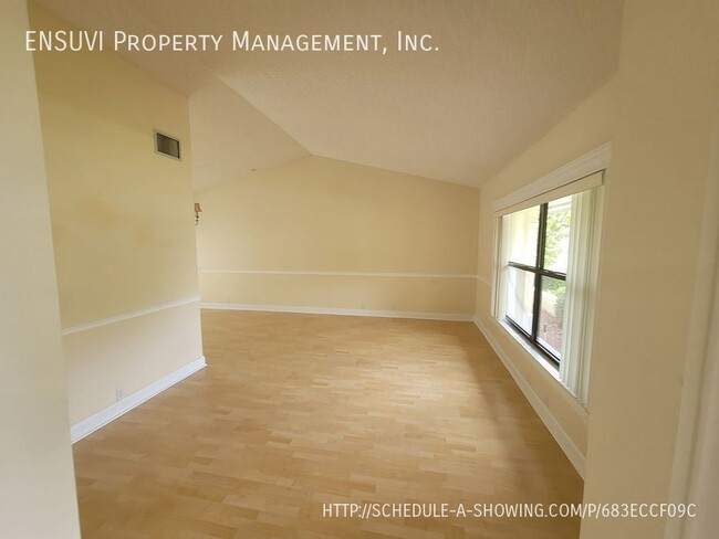 Building Photo - 5003 Bridgeport Dr