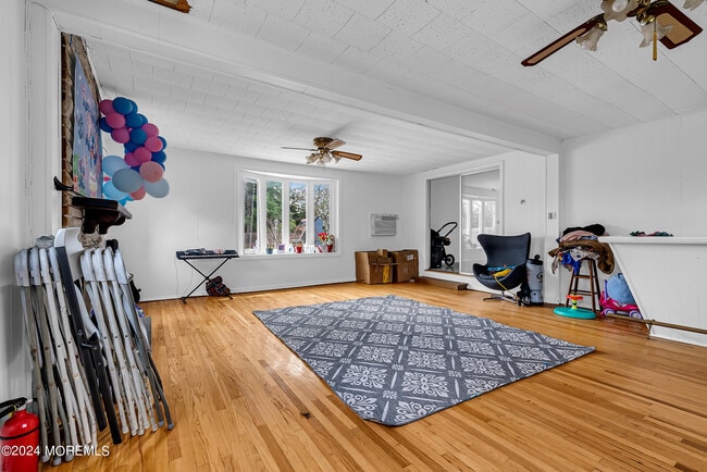 Building Photo - 36 Community Dr