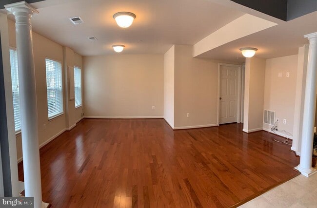 Building Photo - 2816 Admiral Ridge Rd