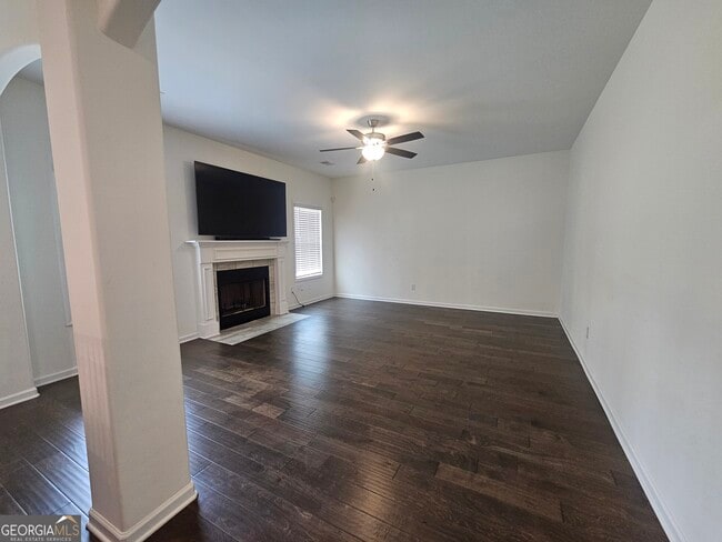 Building Photo - 16 Saint Georges Pl