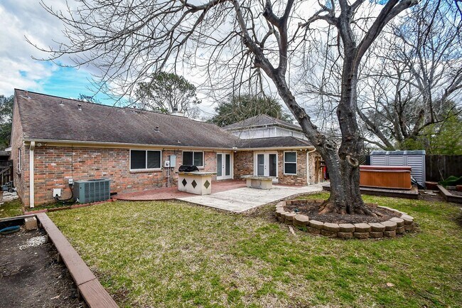 Building Photo - 3402 Hidden Creek Dr