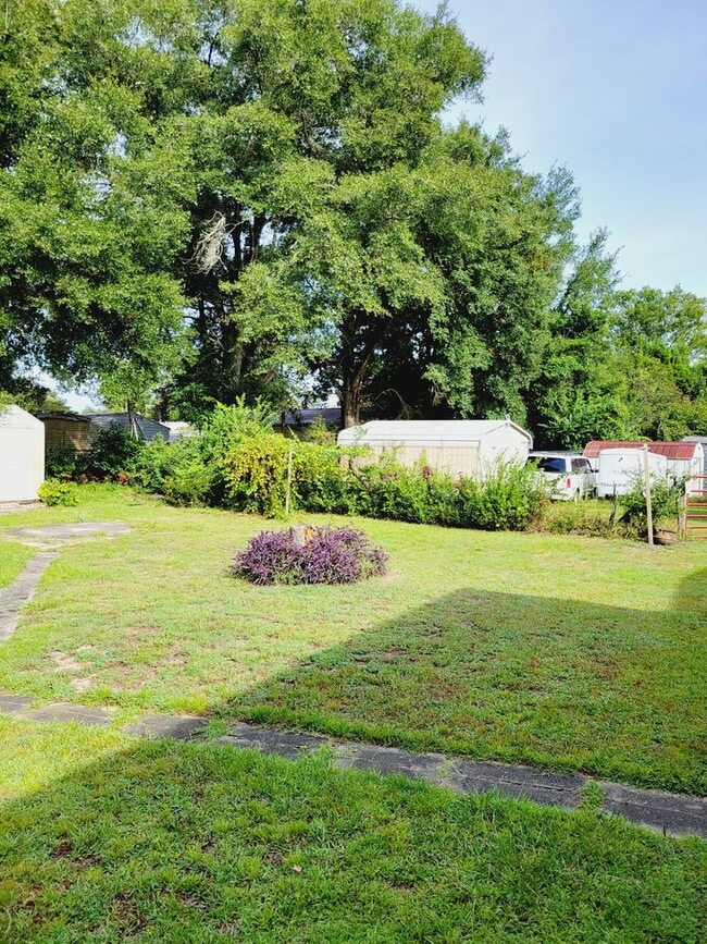Building Photo - SUNSET PARK - **MOVE IN SPECIAL: $500 OFF ...