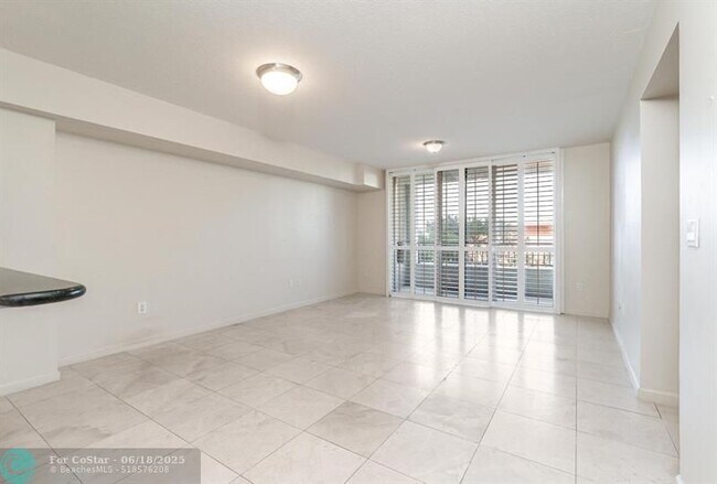Building Photo - 610 W Las Olas Blvd