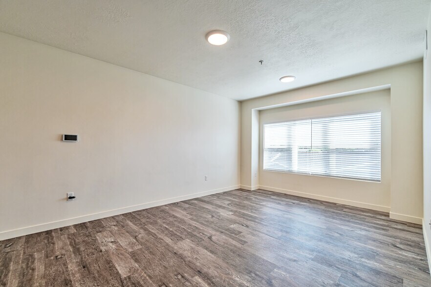 Building Photo - 7318 W Laxey St
