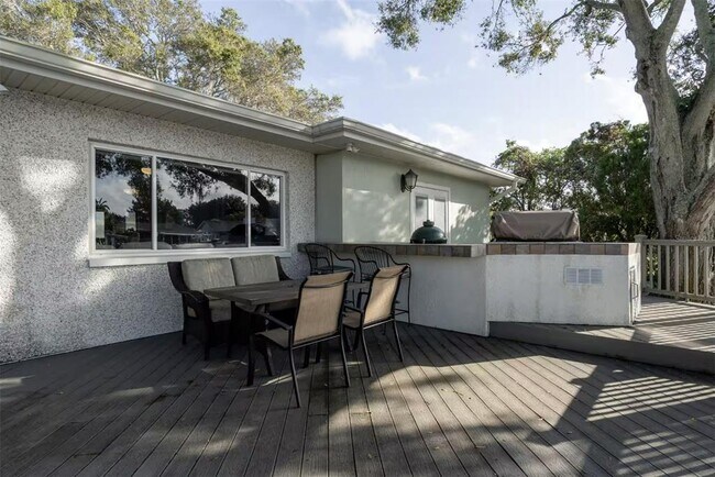 Building Photo - 378 Westwinds Dr