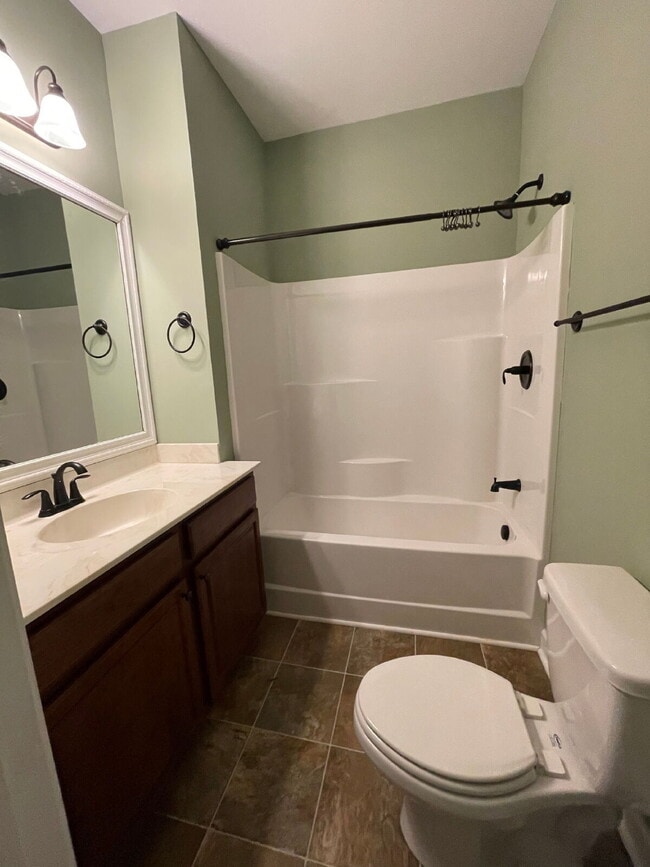 Building Photo - ADORABLE 3 BR, 2 BA HOME IN PLANTATION POINT! *SPRING CREEK SCHOOL DISTRICT*