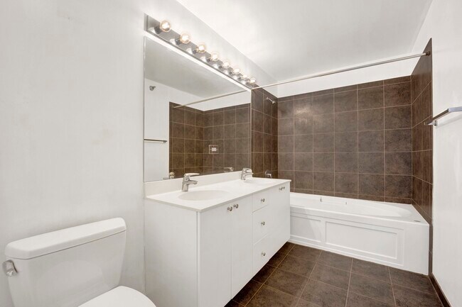 Building Photo - 235 W Van Buren St