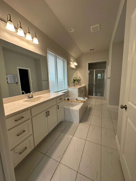 Building Photo - 1676 Stowers Trl