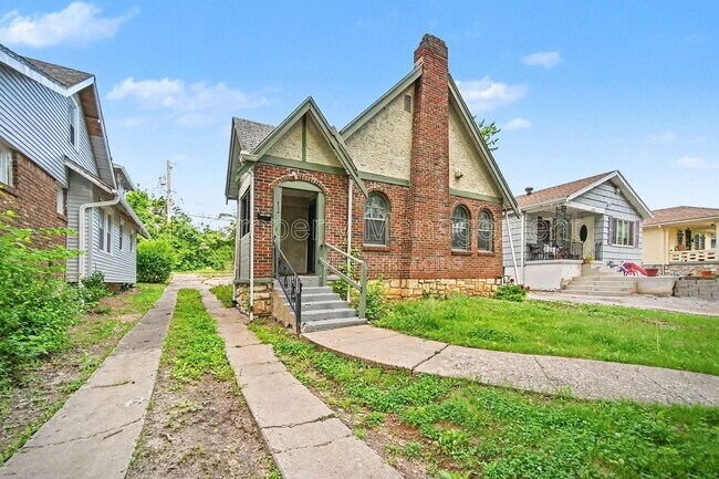 Building Photo - 5114 Brooklyn Ave