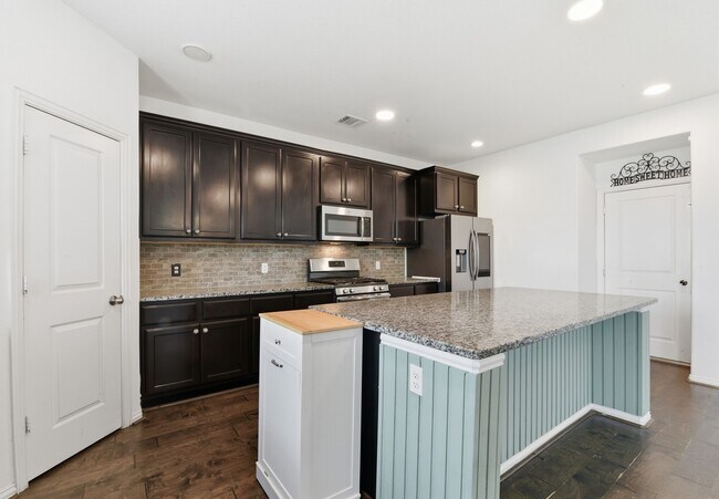 Building Photo - 1414 New Urban Wy