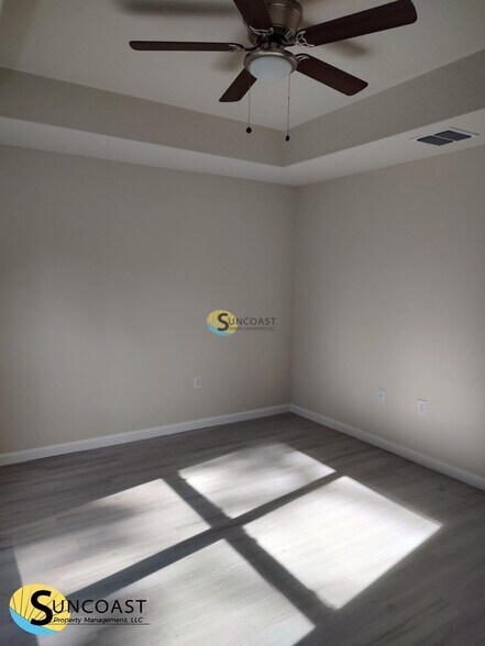 Building Photo - 14965 SW 48th Ave